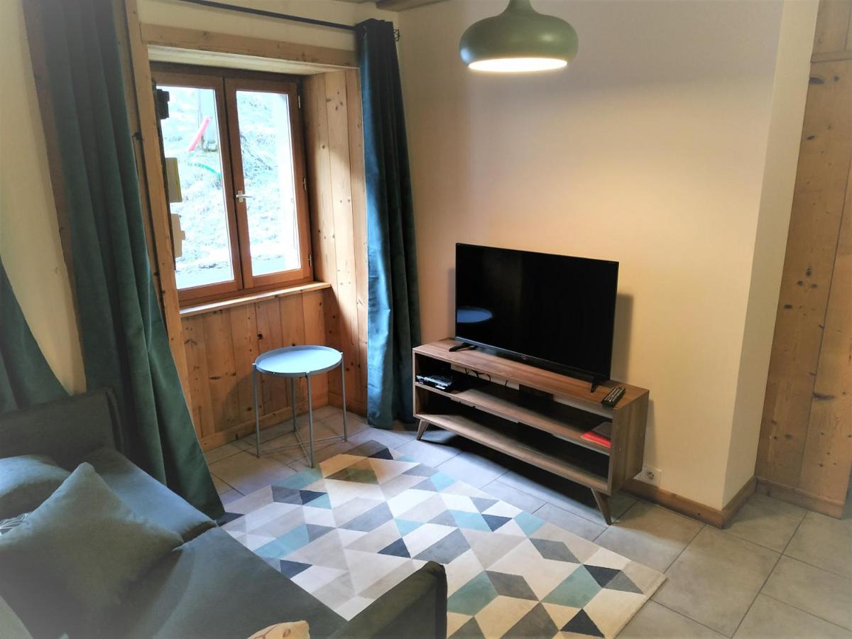 Appartement Dans Ferme Renovee Au Coeur Du Grand Massif Sixt Екстериор снимка