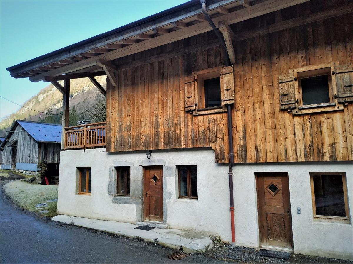 Appartement Dans Ferme Renovee Au Coeur Du Grand Massif Sixt Екстериор снимка